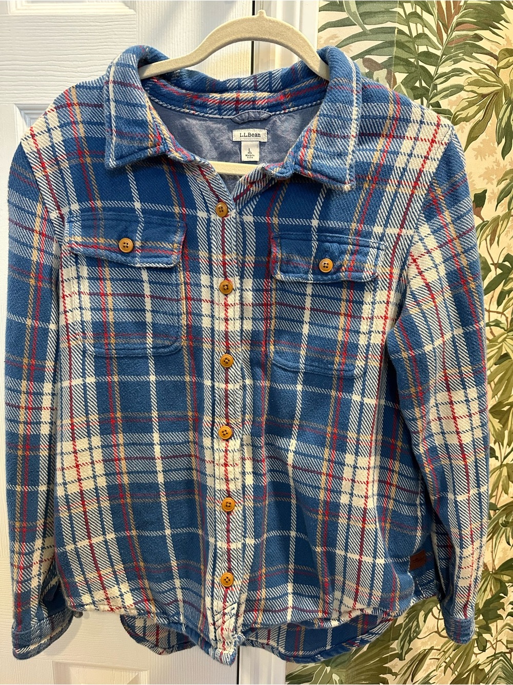 L.L. Bean Blue Plaid Flannel Shirt Jacket with Cream and Red Accents size L